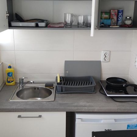 Cinema House Single & Double Rooms & Studio Apartments Pola Esterno foto