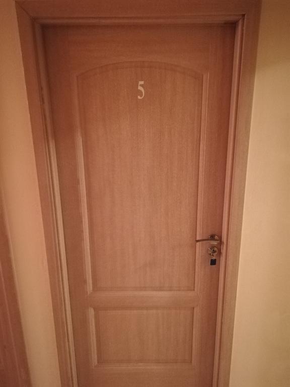 Cinema House Single & Double Rooms & Studio Apartments Pola Esterno foto