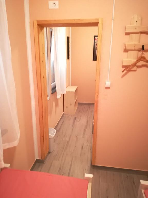 Cinema House Single & Double Rooms & Studio Apartments Pola Esterno foto